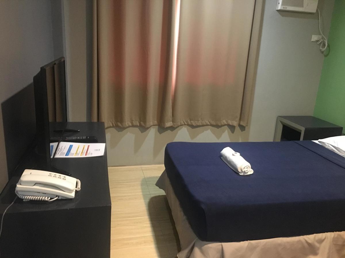 Urban Living Zen Hotel Davao Экстерьер фото