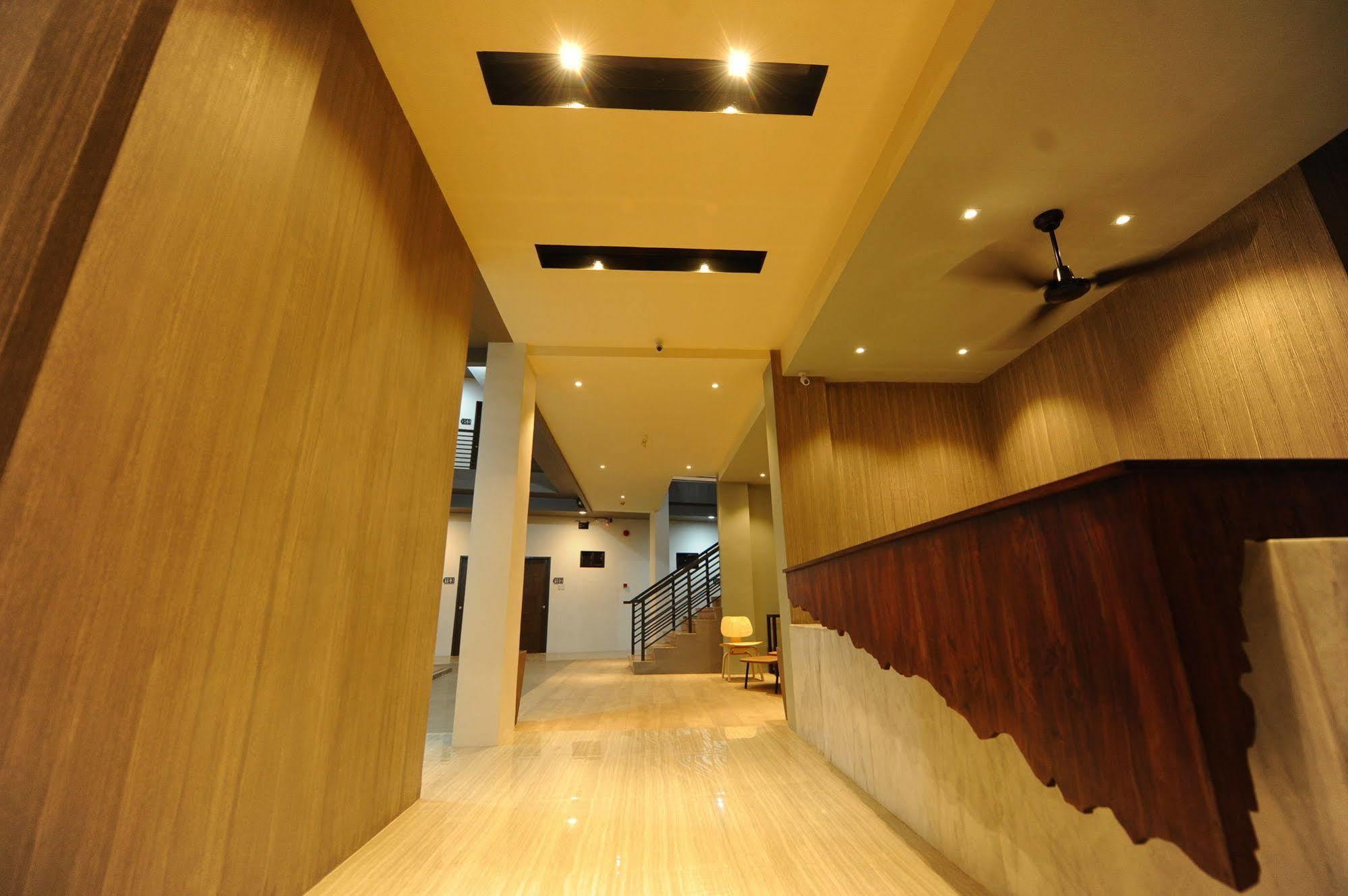 Urban Living Zen Hotel Davao Экстерьер фото